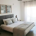 3-bedroom With Pool Gym & Jacuzzi Lagos