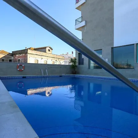 3-bedroom With Pool Gym & Jacuzzi Apartman Lagos