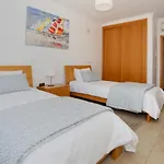 3-bedroom With Pool Gym & Jacuzzi