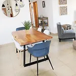 3-bedroom With Pool Gym & Jacuzzi *