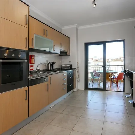 Apartment 3 Bedroom With Indoor Pool *