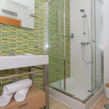 Apartment 3 Bedroom With Indoor Pool
