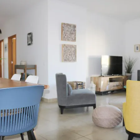 Апартаменты 3-bedroom With Pool Gym & Jacuzzi Лагуш