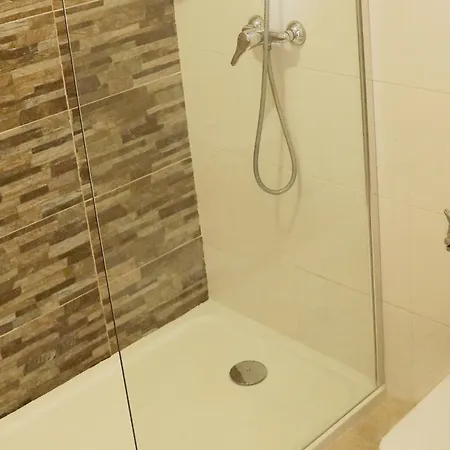 3-bedroom With Pool Gym & Jacuzzi Apartament *