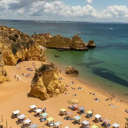 3-bedroom With Pool Gym & Jacuzzi