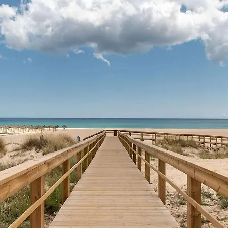 3-bedroom With Pool Gym & Jacuzzi